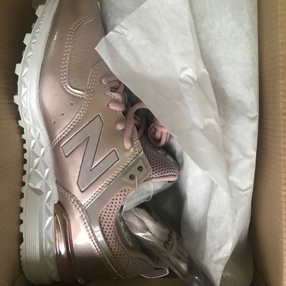 new balance metallic rose
